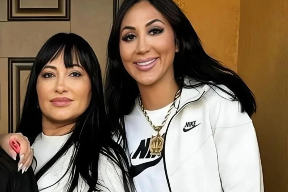 Dayanne Bezerra desabafa sobre prisão de sua mãe e denuncia silenciamento de Deolane: ‘Não vamos sossegar’ 31 Dayanne Bezerra desabafa sobre prisao de sua mae e denuncia
