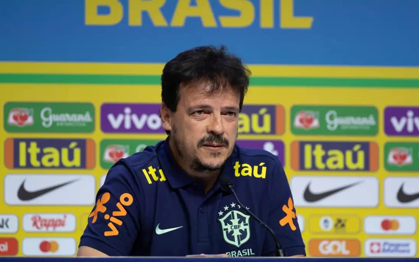 De casa nova: técnico Fernando Diniz é anunciado por clube da Série A 31 De casa nova tecnico Fernando Diniz e anunciado por clube