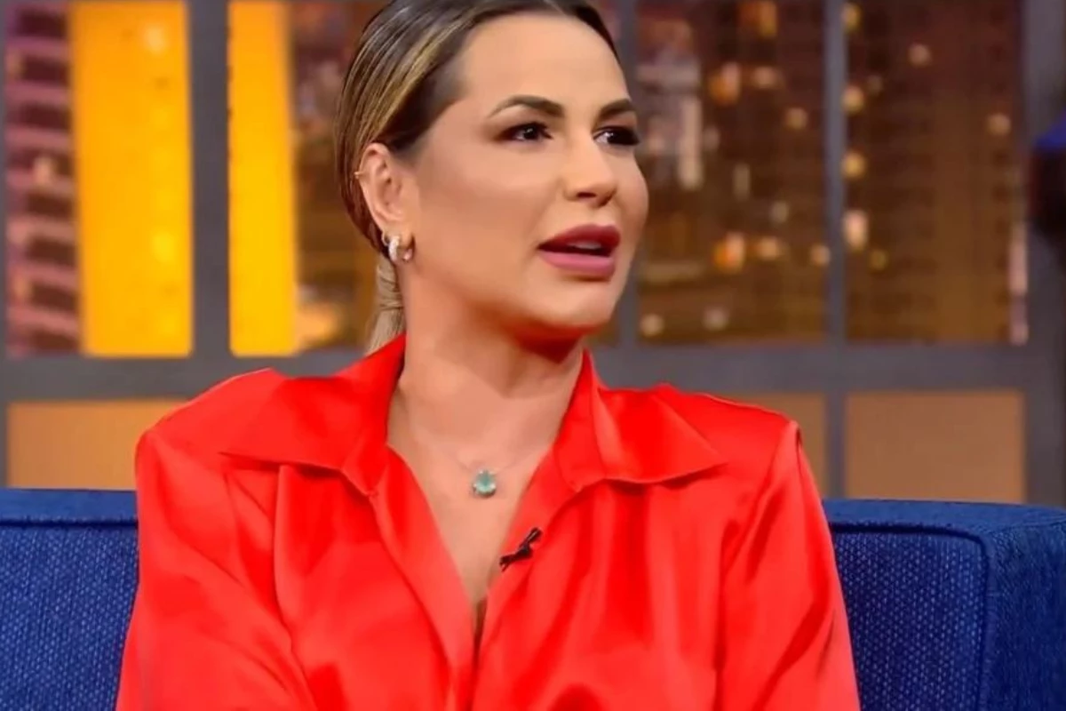 Deolane Bezerra processa SBT por cobertura tendenciosa e Leo Dias desafia: ‘Pode processar!’ 31 Deolane Bezerra processa SBT por cobertura tendenciosa e Leo Dias