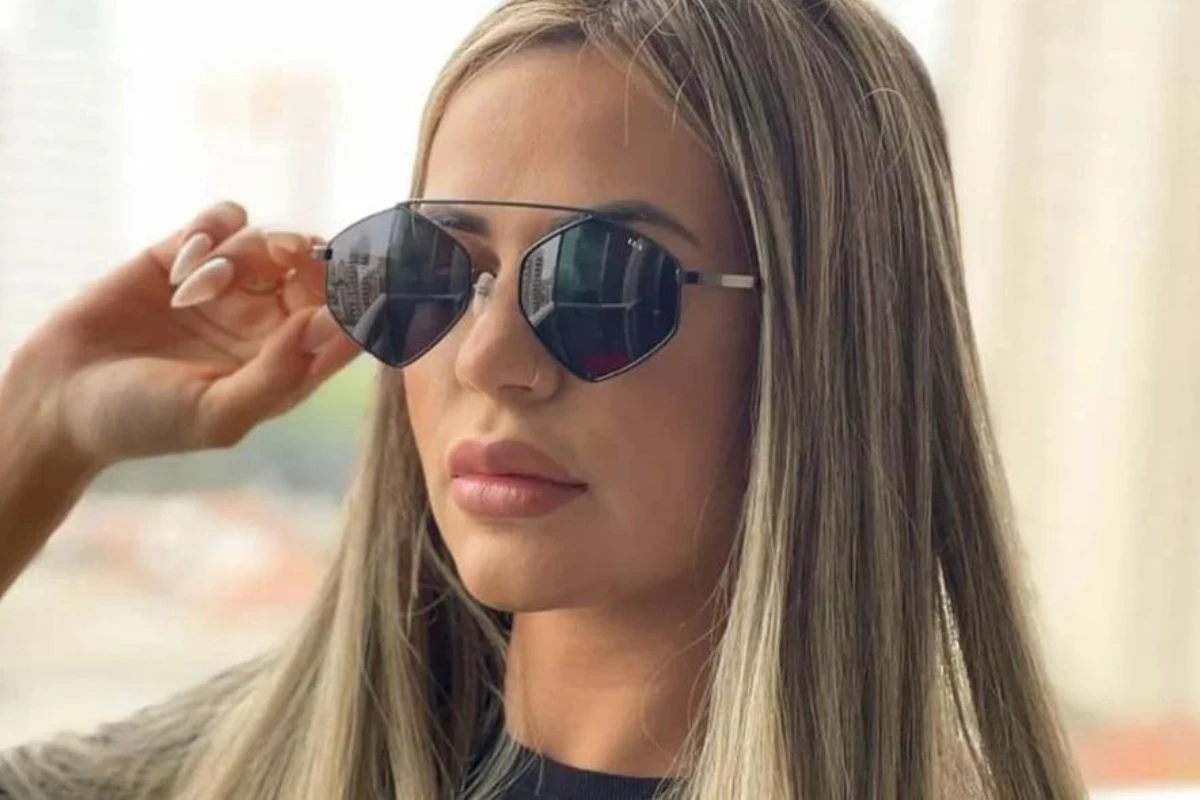 Deolane se pronuncia após deixar a prisão e descumpre ordem judicial: ‘Fui calada’ 31 Deolane se pronuncia apos deixar a prisao e descumpre ordem