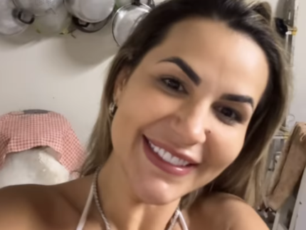 Deolane volta à casa onde cresceu após revelar depressão: “Precisava disso” 31 Deolane volta à casa onde cresceu após revelar depressão: “Precisava disso”