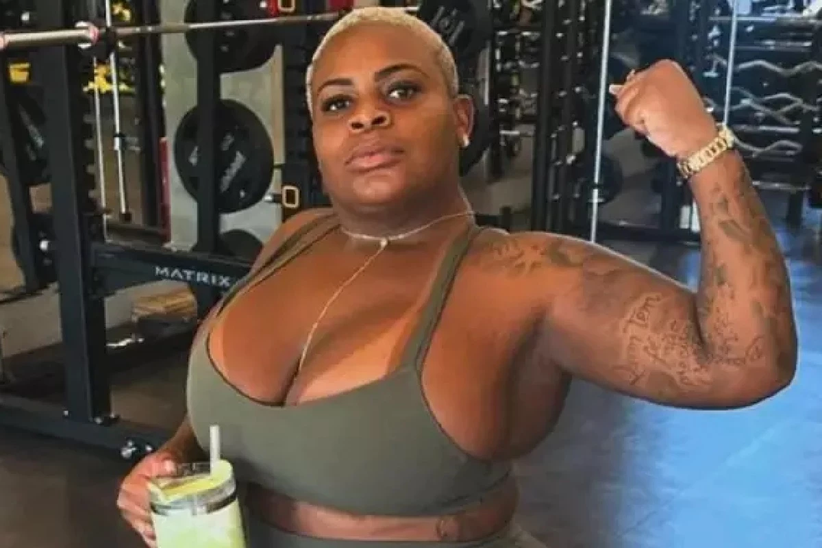 Detonada por ‘sair do armario Jojo Todynho bate no peito