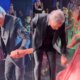 Durante valsa com Rafa Roberto Justus fica enroscado no vestido