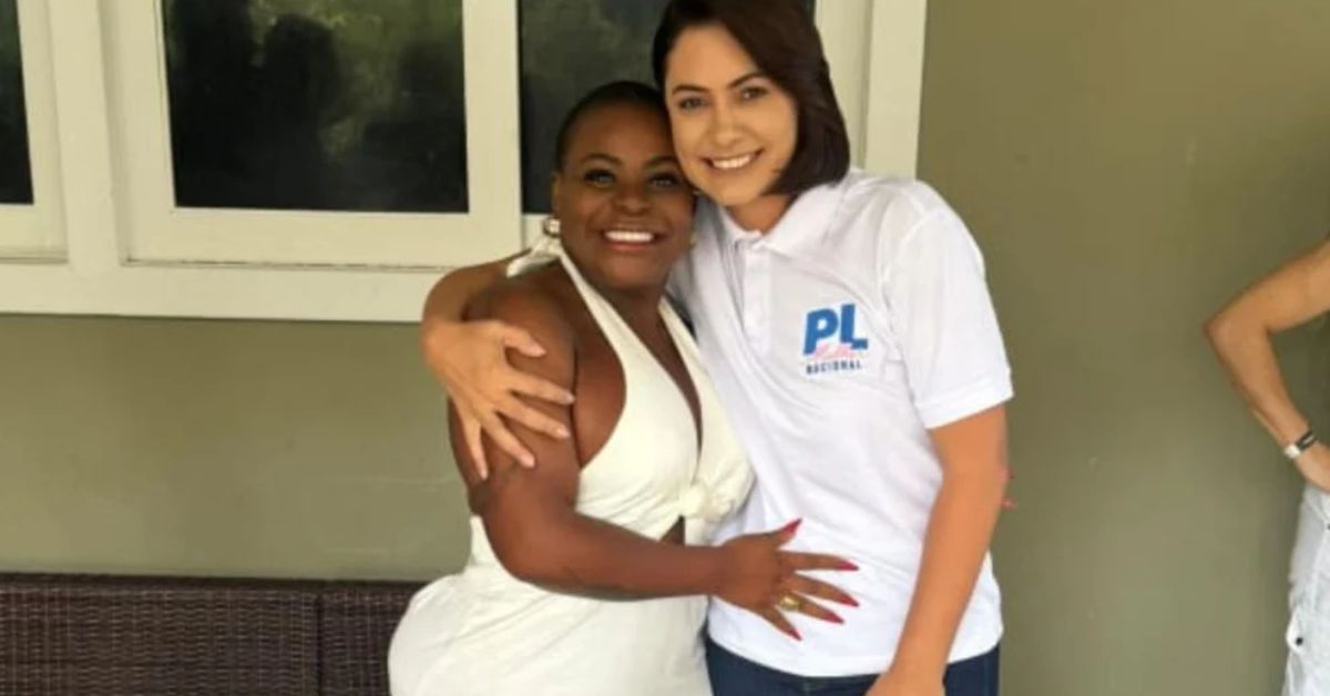 Jojo Todynho posa sorridente ao lado de Michelle Bolsonaro e revolta a muitos: 'Chacota' 31 Jojo Todynho posa sorridente ao lado de Michelle Bolsonaro e