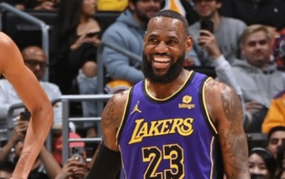 LeBron James detona estádio do Corinthians: "É uma droga" 31 LeBron James detona estadio do Corinthians E uma droga