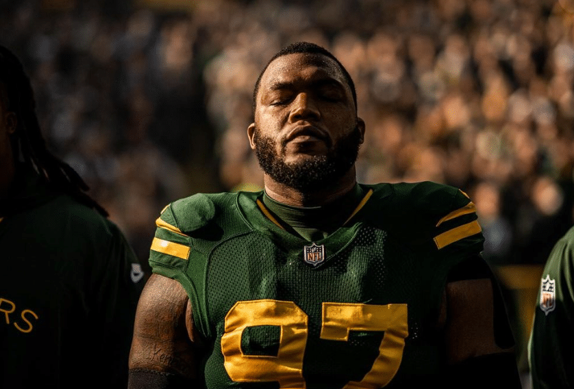 "Lixo": jogador da NFL não se conforma com o estado do campo no Brasil 31 Lixo jogador da NFL nao se conforma com o estado