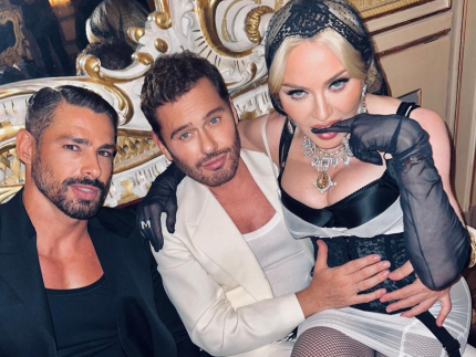 Madonna posta foto com Cauã Reymond durante semana de moda de Milão 31 Madonna posta foto com Cauã Reymond durante semana de moda de Milão