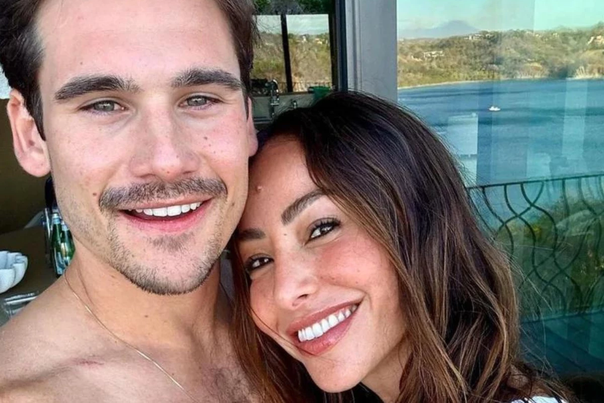 Sabrina Sato diz ‘sim’; apresentadora e Nicolas Prattes estão noivos: ‘Amando muito’ 31 Sabrina Sato diz ‘sim apresentadora e Nicolas Prattes estao noivos
