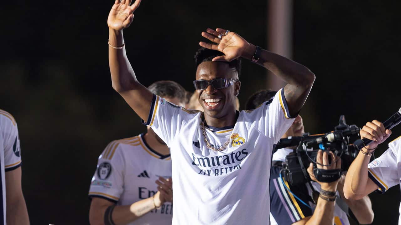 Nike supera Adidas devido a jogador brasileiro; confira o ranking 31 Vinicius Jr foi avisado que ganharia a Bola de Ouro