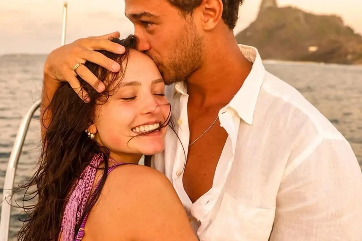 Andre Luiz Frambach e Larissa Manoela vao pausar carreira com