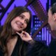 Aos 54 anos Alessandra Negrini pega todos de surpresa e