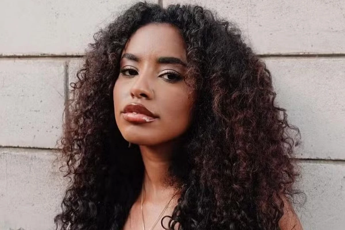 Atriz da Globo revelou ter namorado mulheres e, atualmente, namora colega de elenco de Mania de Você 31 Atriz da Globo revelou ter namorado mulheres e atualmente namora
