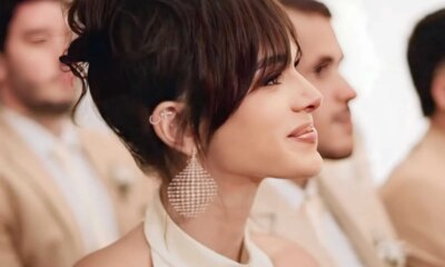 Bruna Marquezine se destaca no casamento da amiga ao lado