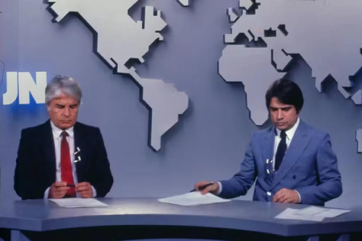 Cid Moreira já precisou deixar o Jornal Nacional às pressas por conta de incêndio no prédio da TV Globo 31 Cid Moreira ja precisou deixar o Jornal Nacional as pressas