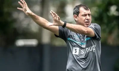 Clausula de contrato pode salvar Fabio Carille como tecnico do.webp