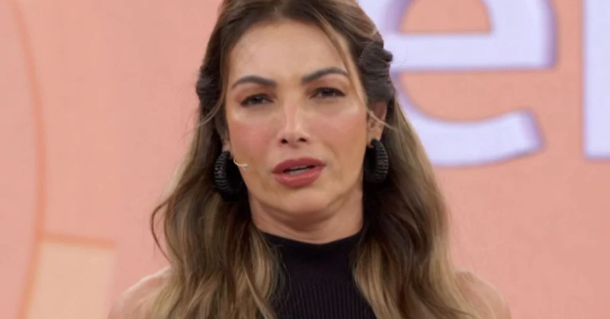 Durante o 'Encontro', Patrícia Poeta fica aos prantos após falecimento ser anunciado ao vivo: 'Acabou de nos deixar' 31 Durante o Encontro Patricia Poeta fica aos prantos apos falecimento