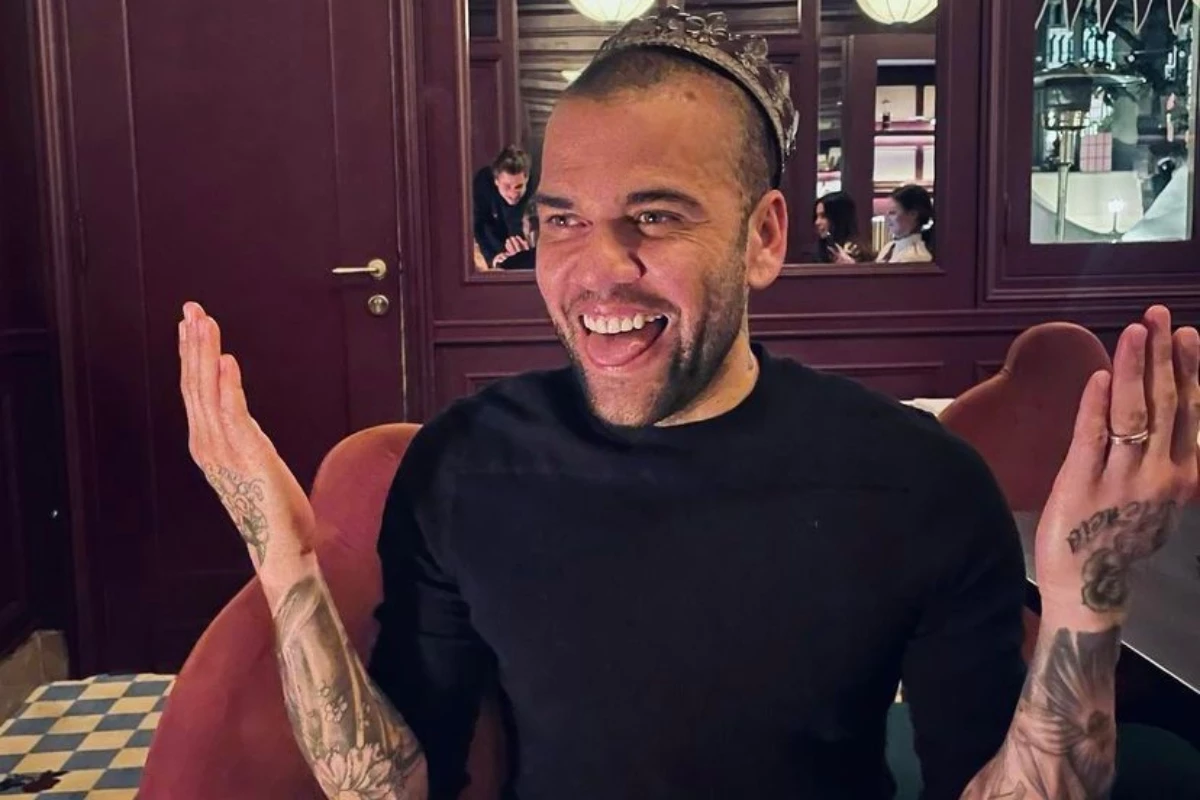 Em liberdade, Daniel Alves toma atitude nas redes sociais: ‘bons tempos estão a caminho’ 33 Em liberdade Daniel Alves toma atitude nas redes sociais ‘bons
