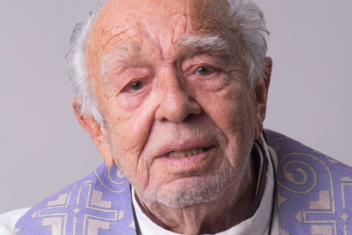 Emiliano Queiroz morre aos 88 anos ator perdeu a vida