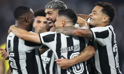 Feito historico de Botafogo iguala ao de Flamengo na Libertadores.webp