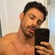 Foto de Caua Reymond como veio ao mundo cai na
