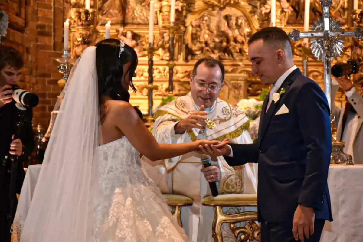 João Gomes e Ary Mirelle se casam em cerimônia emocionante e cantor fala em nova gravidez: ‘Fazer outro’ 31 Joao Gomes e Ary Mirelle se casam em cerimonia emocionante