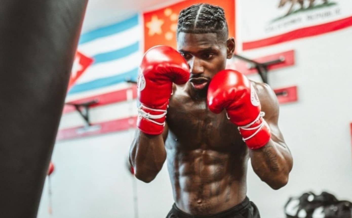 Lutador de boxe é brutalmente assassinado dias antes de grande evento do UFC 31 Lutador de boxe e brutalmente assassinado dias antes de grande