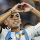 Messi e Almada juntos na selecao argentina para as Eliminatorias