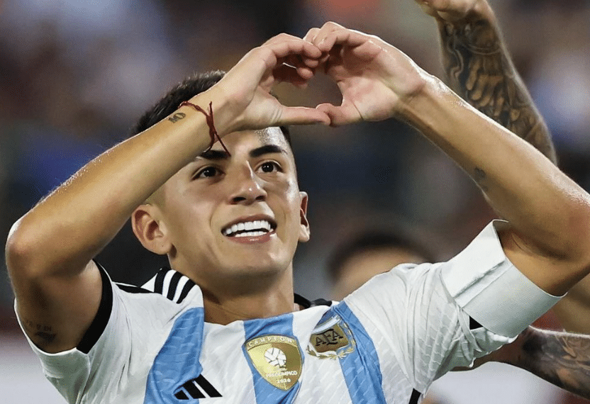 Messi e Almada juntos na seleção argentina para as Eliminatórias 31 Messi e Almada juntos na selecao argentina para as Eliminatorias