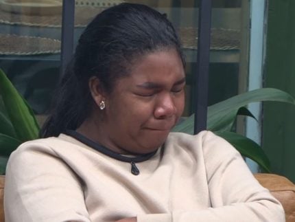 Milionária, eu? Rótulo deixa Raquel Brito indignada em A Fazenda: “Vim da favela” 31 Milionária, eu? Rótulo deixa Raquel Brito indignada em A Fazenda: “Vim da favela”