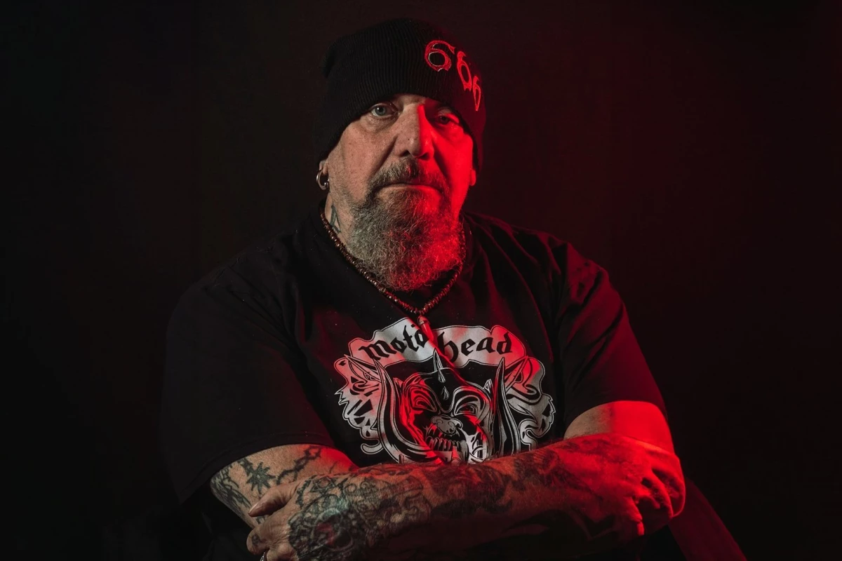 Morre ex-vocalista da banda Iron Maiden aos 66 anos; gravadora emite nota 31 Morre ex vocalista da banda Iron Maiden aos 66 anos gravadora