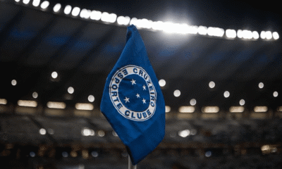 Multa salgada Cruzeiro nao perdoara jogador expulso aos 3 segundos