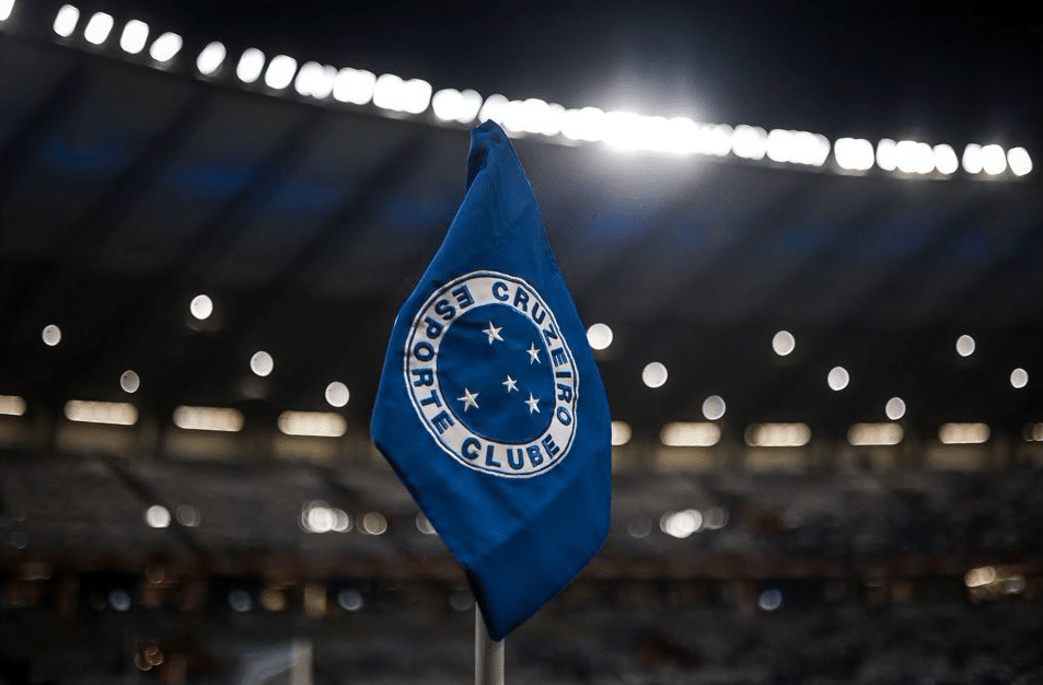 Multa salgada: Cruzeiro não perdoará jogador expulso aos 3 segundos 31 Multa salgada Cruzeiro nao perdoara jogador expulso aos 3 segundos