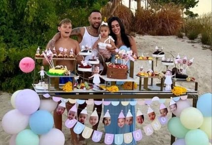 Neymar e Biancardi celebram 1 ano de Mavie com festa intimista na Arábia Saudita 31 Neymar e Biancardi celebram 1 ano de Mavie com festa intimista na Arábia Saudita