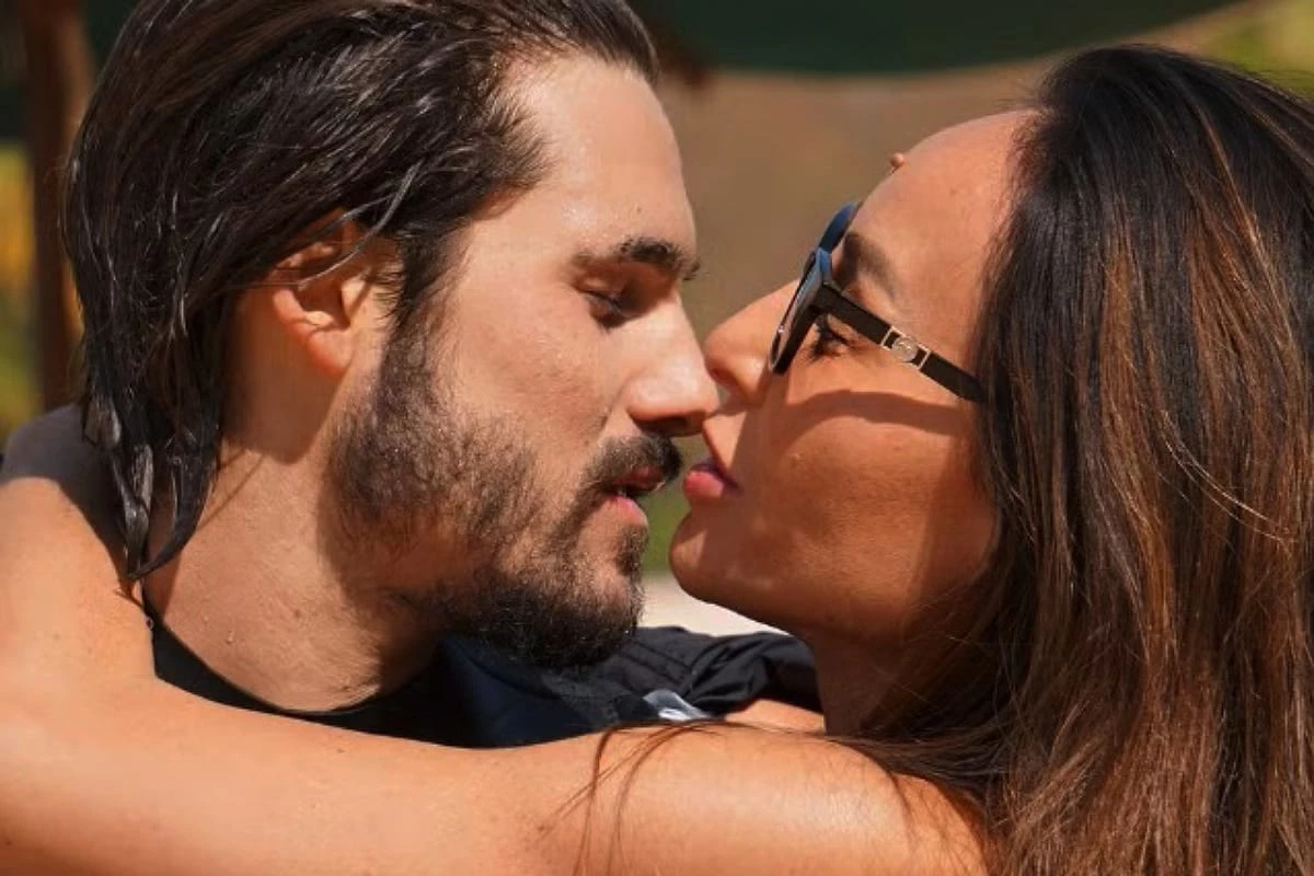 Nicolas Prattes revela quanto durou a primeira conversa com Sabrina Sato: ‘Eu não dava atenção pra ninguém’ 31 Nicolas Prattes revela quanto durou a primeira conversa com Sabrina