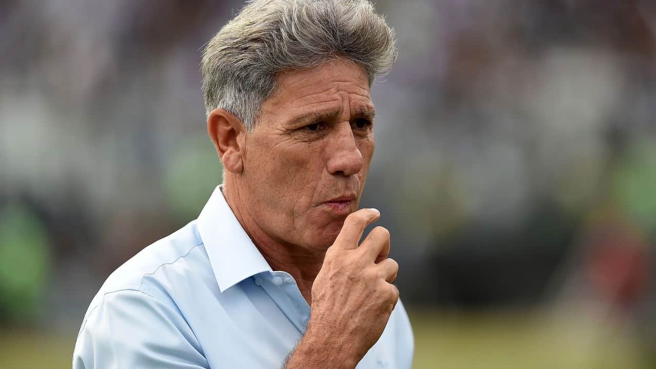 Renato Gaúcho em perda a linha em coletiva e detona critérios do VAR 31 Renato Gaucho em perda a linha em coletiva e detona