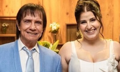Roberto Carlos se manifesta apos cerimonia de casamento e recebe