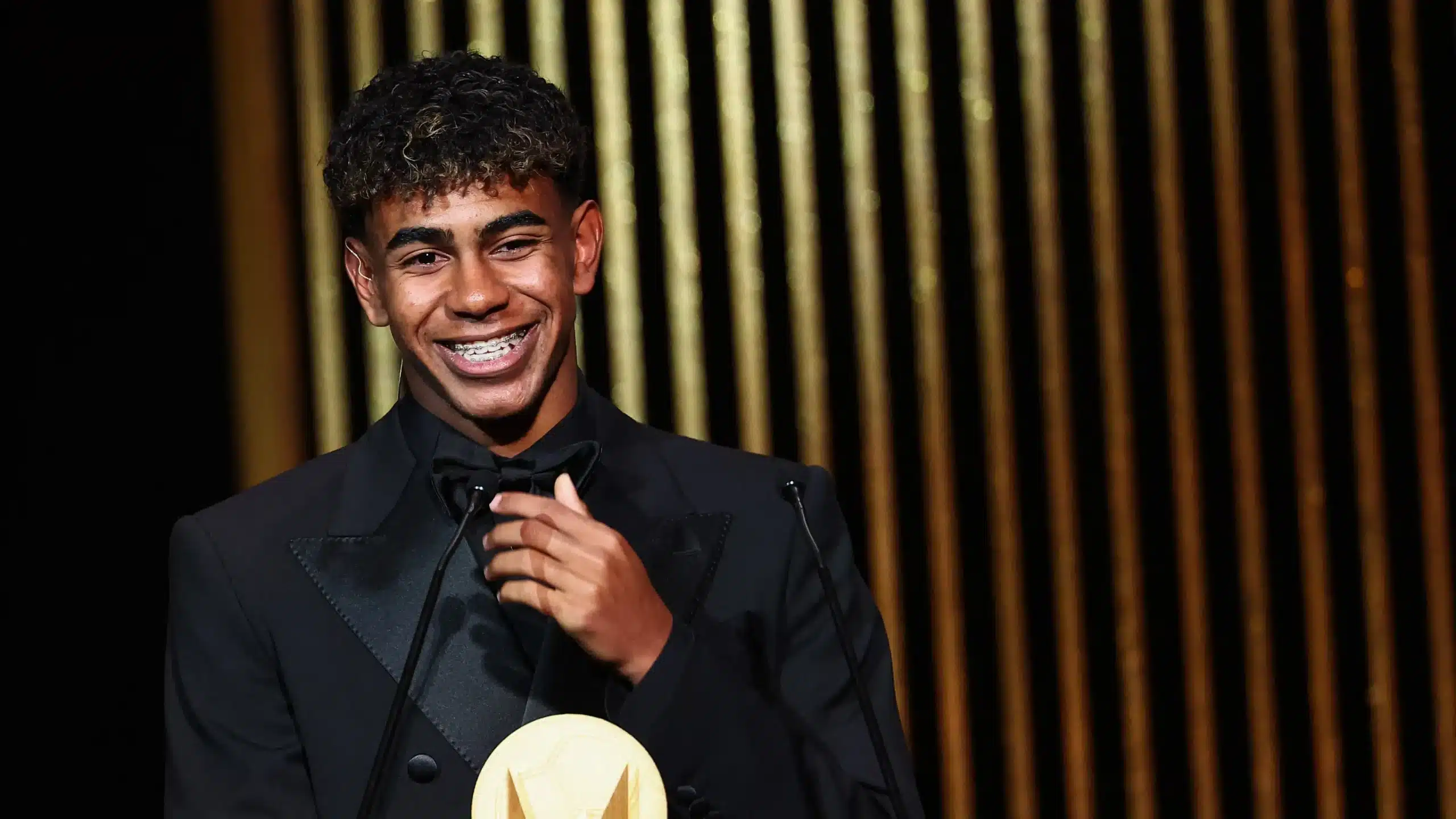 Yamal revela paixão pelo ídolo do Cruzeiro e surpreende na premiação da Bola de Ouro 31 Yamal revela paixao pelo idolo do Cruzeiro e surpreende na.webp