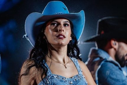 Ana Castela analisa o peso da fama: “Pessoas chatas viram mais chatas” 31 Ana Castela detalha desafios após fama: “Ela te quer de corpo inteiro”