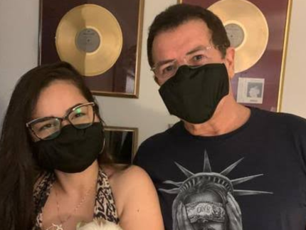 Beto Barbosa elogia esposa 40 anos mais jovem: “Me ajuda a crescer” 31 Beto Barbosa elogia esposa 40 anos mais jovem: “Me ajuda a crescer”