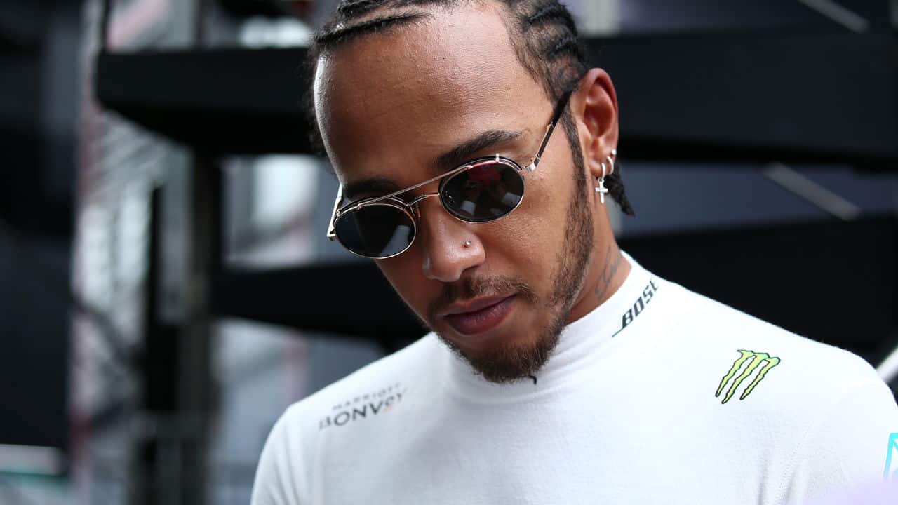 Com a bandeira do Brasil, Hamilton faz homenagem emocionante a Senna pilotando McLaren; VEJA VÍDEO 31 Com a bandeira do Brasil Hamilton faz homenagem emocionante a