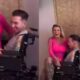 Com ajuda do filho Andressa Urach grava novo video com