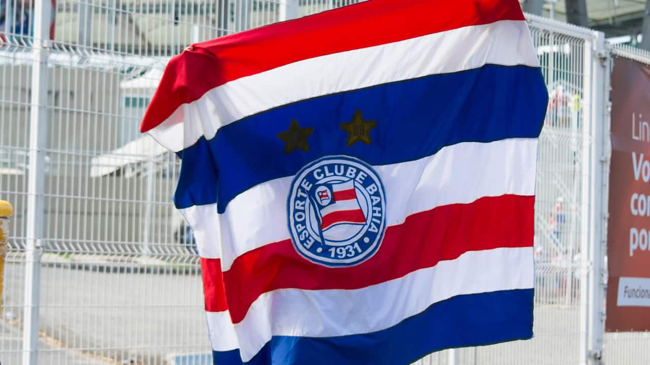 Bahia celebra nova parceria histórica: Puma será a fornecedora oficial do clube! 31 Dono da Ferrari injeta bilhoes no futebol brasileiro Novo dono