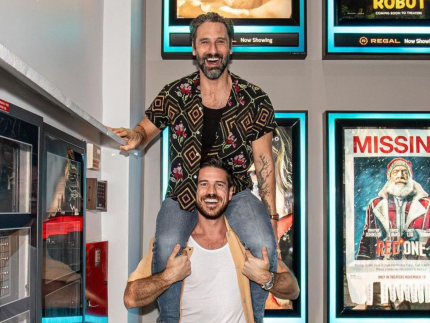 Em raro registro, Marco Pigossi publica fotos com o marido cineasta italiano 31 Em raro registro, Marco Pigossi publica fotos com o marido cineasta italiano