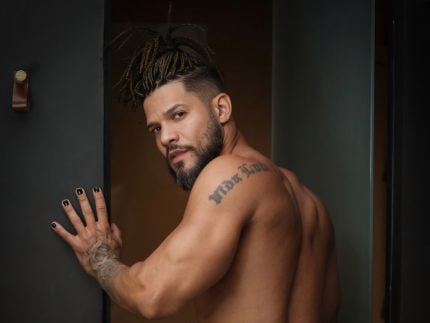 Ex-BBB Juninho assume relação íntima com homem e proposta quente bem paga 31 Ex-BBB Juninho assume relação íntima com homem e proposta quente bem paga