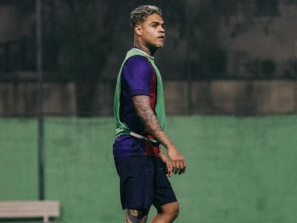 Guerra de baldes: casa de shows se pronuncia e ameaça MC Cabelinho de processo 31 Guerra de baldes: casa de shows se pronuncia e ameaça MC Cabelinho de processo
