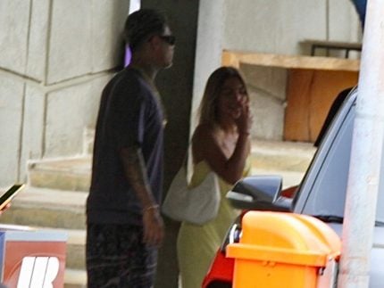 MC Cabelinho é flagrado com loira misteriosa em restaurante 31 MC Cabelinho é flagrado com loira misteriosa em restaurante