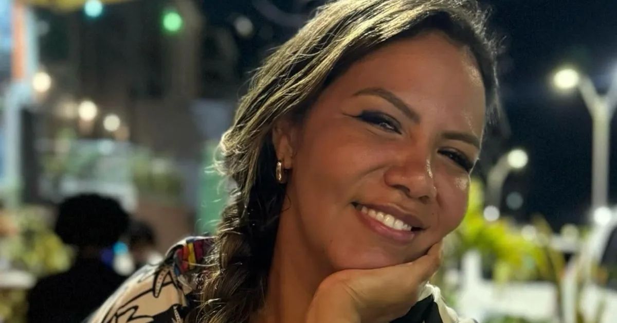 Mani Reggo se rende a cirurgias plasticas e explica tomada