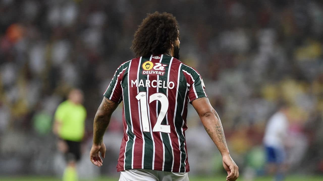 Marcelo e Felipe Melo deixam mensagem de gratidão aos torcedores do Fluminense 31 Marcelo e Felipe Melo deixam mensagem de gratidao aos torcedores
