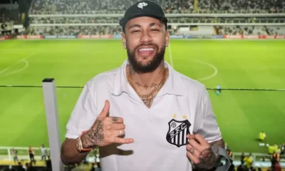 Neymar de surpresa participa da coletiva do Santos apos vitoria.webp