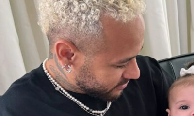 Neymar pega todos de surpresa ao aparecer com nova filha